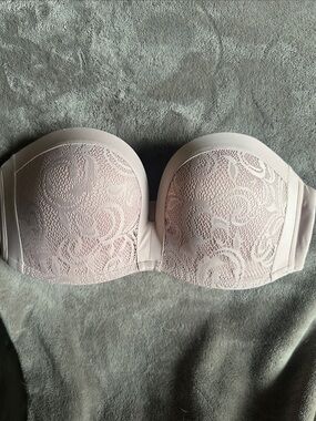Strapless Lace Bandeau Bra in Light Pink